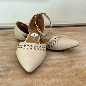 Report Cream Flats with Woven Detailing